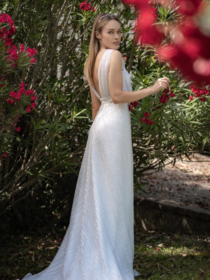 Abito da sposa Magnani Bridal Couture: abito principesco in tulle con pizzo 3D - BC 228  